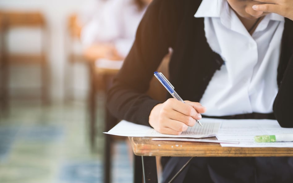 Wielu młodych ludzi przystępujących do egzaminu maturalnego ostentacyjnie ignoruje kody kulturowe.