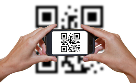 Policja ostrzega przed kodami QR na bankomatach