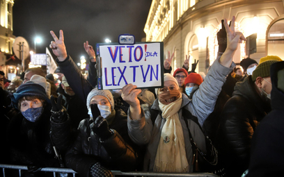 Protesty w sprawie wolnych mediów w niedzielę w Warszawie