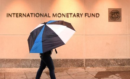 Odbudowa oddala się w czasie