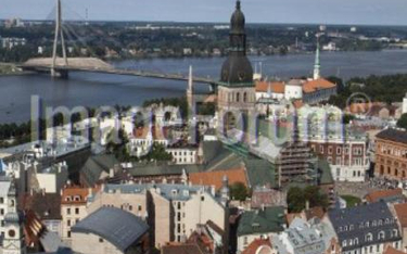 W czasie kryzysu nieruchomości na Łotwie taniały w tempie 30 proc. rocznie. Na zdjęciu – stolica kra