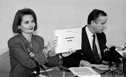 Lech Wałęsa realizował swój cel polityczny, szkodząc państwu i gospodarce – ocenia po latach Elżbiet