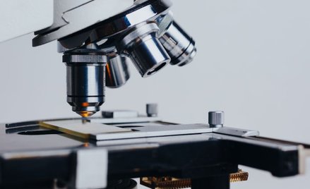 Chiny używają DNA do tworzenia mapy twarzy. Pomoc z Zachodu