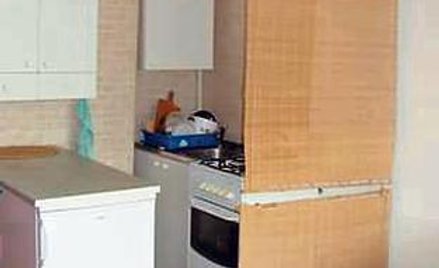 Klienci coraz częściej wybierają zamknięte kuchnie. Dlatego oferty z otwartymi, maleńkimi aneksami s