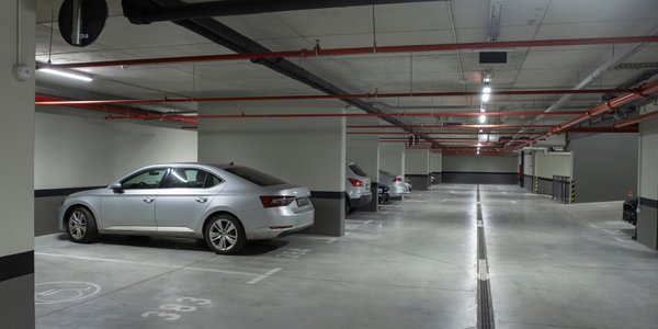 Wynajem garażu sąsiadowi jednak bez kasy fiskalnej. Wyjaśnienia Ministerstwa Finansów