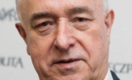 Z daleka widać gorzej