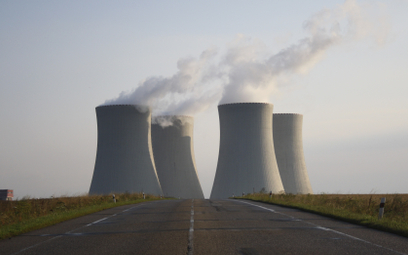 Sondaż: Polacy zmieniają zdanie w sprawie atomu. Skok poparcia dla budowy elektrowni