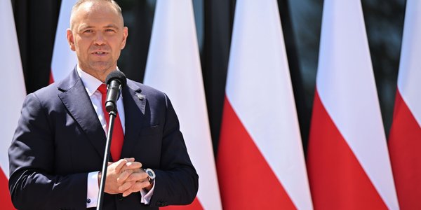 Nawrocki odebrał order Ukraińcowi – symboliczny gest z realną ceną dla Polski