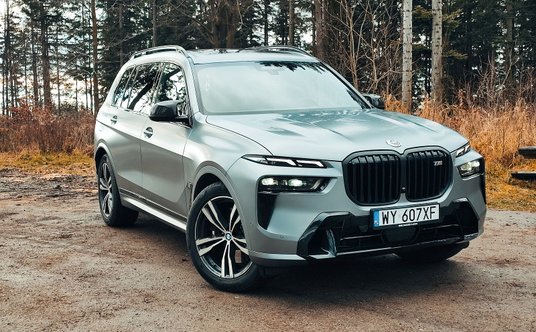 BMW X7 M60i