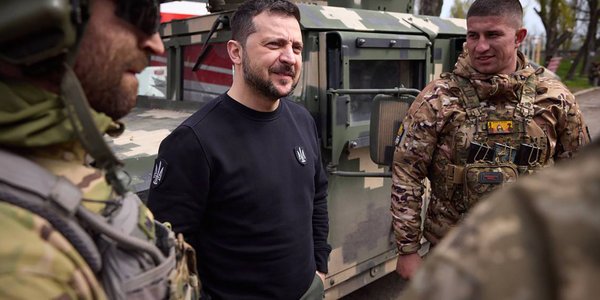 Rosja nie wygrywa, Ukraina nie przegrywa. A Zełenski mówi ja