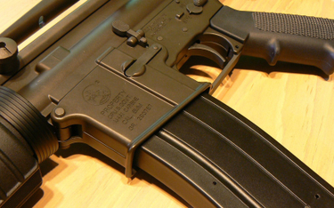 Kalifornia: Sąd uchylił zakaz posiadania broni szturmowej