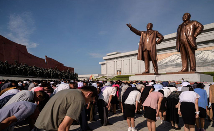 Korea Północna oddaje hołd "Wiecznemu Prezydentowi"
