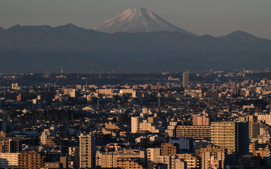 Widok na górę Fuji z dzielnicy Shinjuku w centralnym Tokio