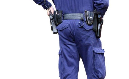 Policjant powinien mieć krótkie i schludne włosy