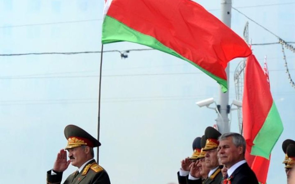 Opozycyjna gazeta uratowana