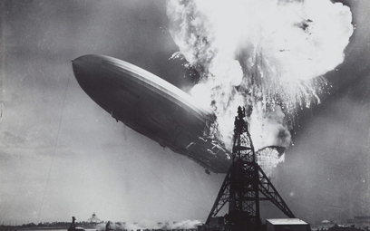 Hindenburg jest najbardziej znanym sterowcem w historii. Olbrzym uległ zniszczeniu w 1937 roku podcz