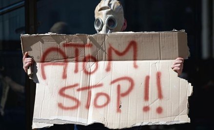 Ekolodzy protestują na wszelki wypadek: tu pod Ministerstwem Gospodarki, w kwietniu 2011 roku