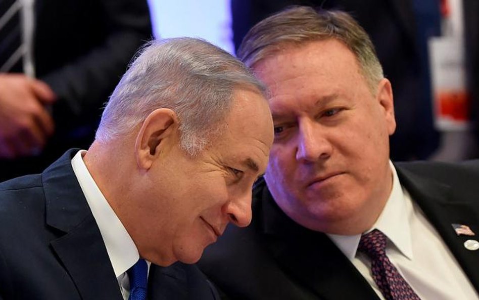 Premier Izraela Beniamin Netanjahu (z lewej) i sekretarz stanu USA Mike Pompeo – sojusznicy w rozmow