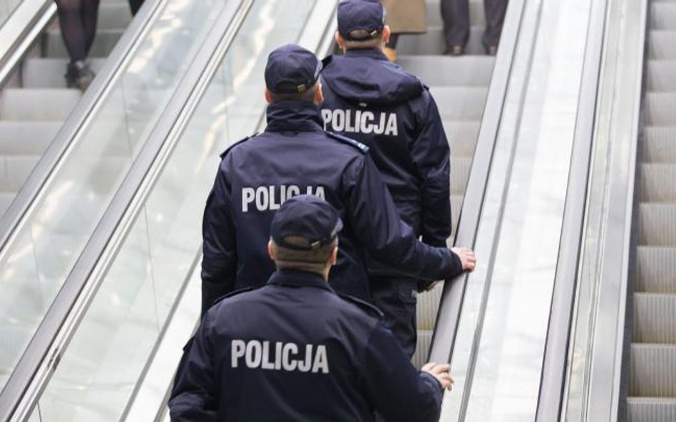 Szkolenia policjantów w czasie pandemii - nowe przepisy