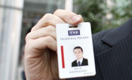 Szef może nakazać podwładnym noszenie identyfikatorów