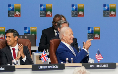 Premier Wielkiej Brytanii Rishi Sunak i Joe Biden na szczycie NATO