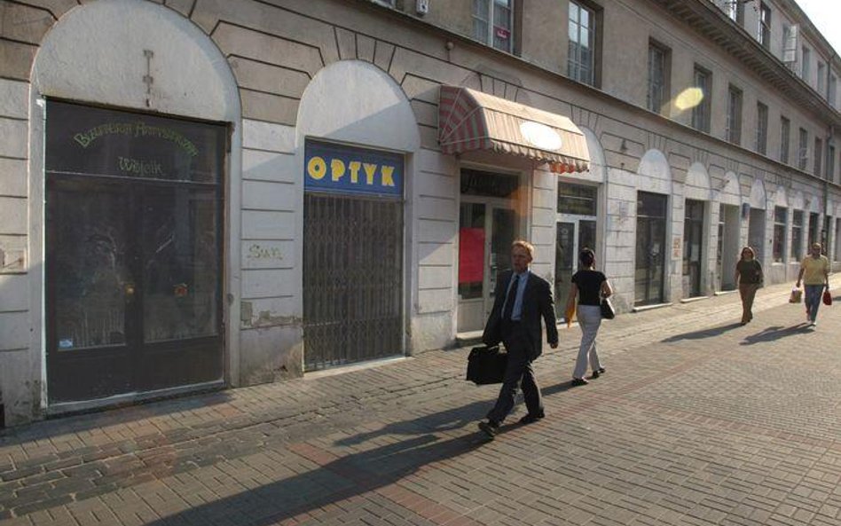 Ulice nie walczą z centrami