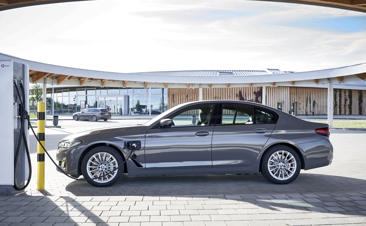 Duży udział PHEV obnaża strukturalną słabość polskiego rynku e-aut