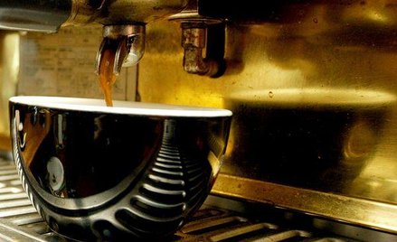 Pracownik może napić się darmowej kawy, ale fiskusowi nic do tego