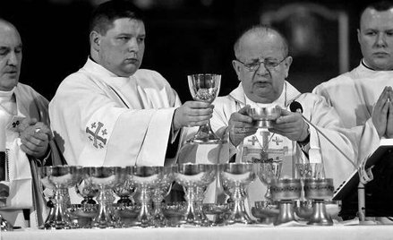 Wielu duchownych wskazuje pojednanie polsko-rosyjskie jako możliwy owoc katastrofy pod Smoleńskiem. 