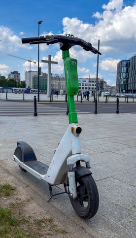 E-hulajnoga w przestrzeni miejskiej