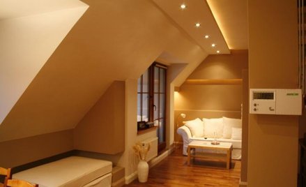 Czujnik w mieszkaniu bezprzewodowo komunikuje się z regulatorem ciepła