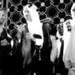 Mohammed bin Laden (z lewej) z królem Faisalem (w środku) w 1952 roku