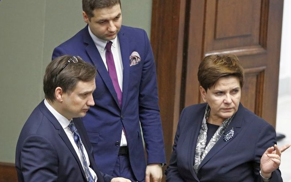 Minister sprawiedliwości Zbigniew Ziobro, wiceminister Patryk Jaki i była premier Beata Szydło