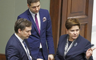 Minister sprawiedliwości Zbigniew Ziobro, wiceminister Patryk Jaki i była premier Beata Szydło