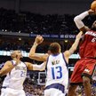 LeBron James (z prawej) zdobył 37 pkt i poprawił rekord Heat w meczu otwarcia sezonu. Poprzedni od 1