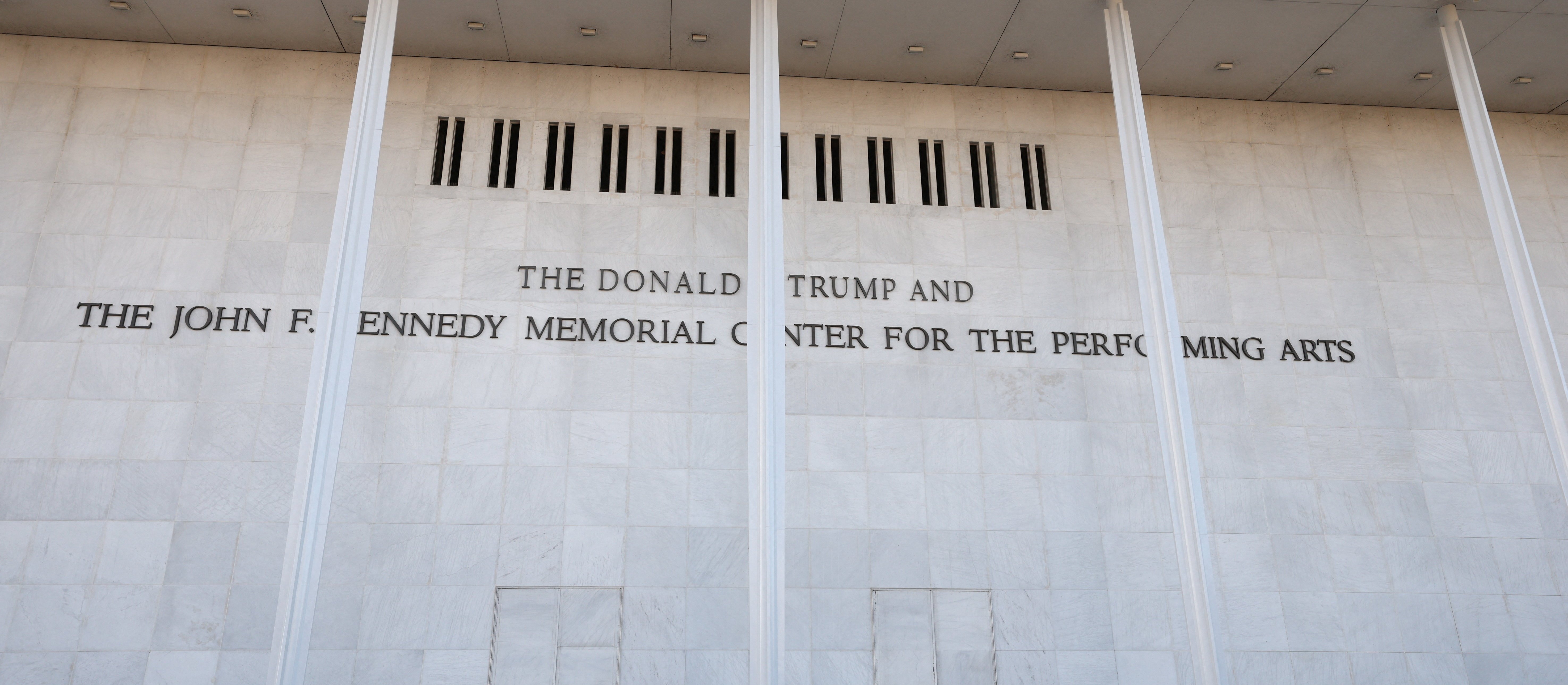 Не перегнул ли палку Дональд Трамп? В Конгрессе два законопроекта названы в честь действующих президентов