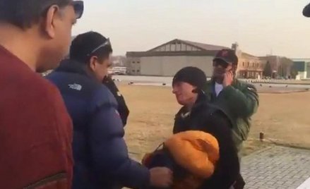 Elisabeth Revol na lotnisku w Islamabadzie