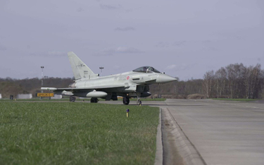 Myśliwce NATO wystartowały z Malborka. Przechwycono rosyjskie samoloty