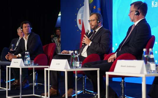 We should be able to use EU funds to diversify energy sources and maintain energy security for Poles