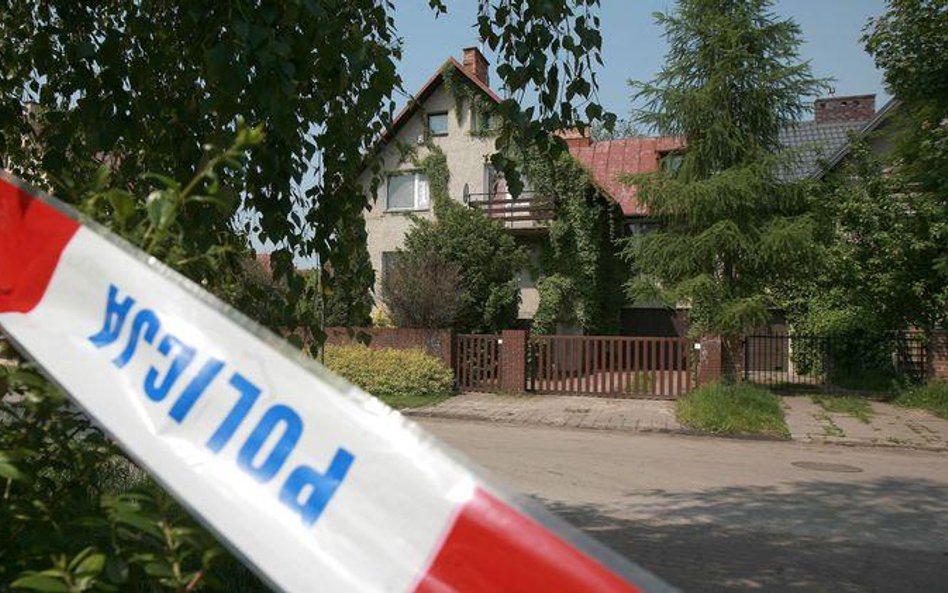 Nieporęt. Dom, w którym doszło do rodzinnej tragedii