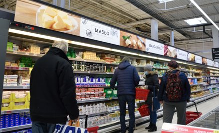 Polacy na zakupach zaczynają zaciskać pasa