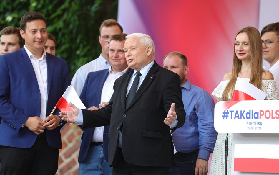 Prezes Prawa i Sprawiedliwości Jarosław Kaczyński na konwencji Prawa i Sprawiedliwości w Pułtusku