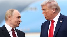 Spotkanie Donalda Trumpa i Władimira Putina podczas negocjacji, dotyczących pokoju na Ukrainie w Anc