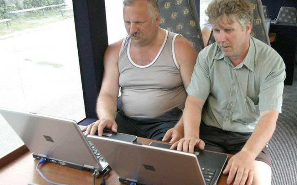 Połowa mieszkańców UE ma dostęp do internetu