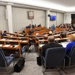 Senatorowie na sali plenarnej Senatu