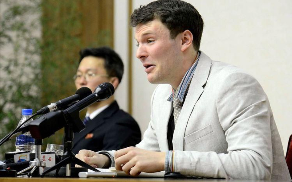 Otto Warmbier podczas procesu w marcu 2016 roku.