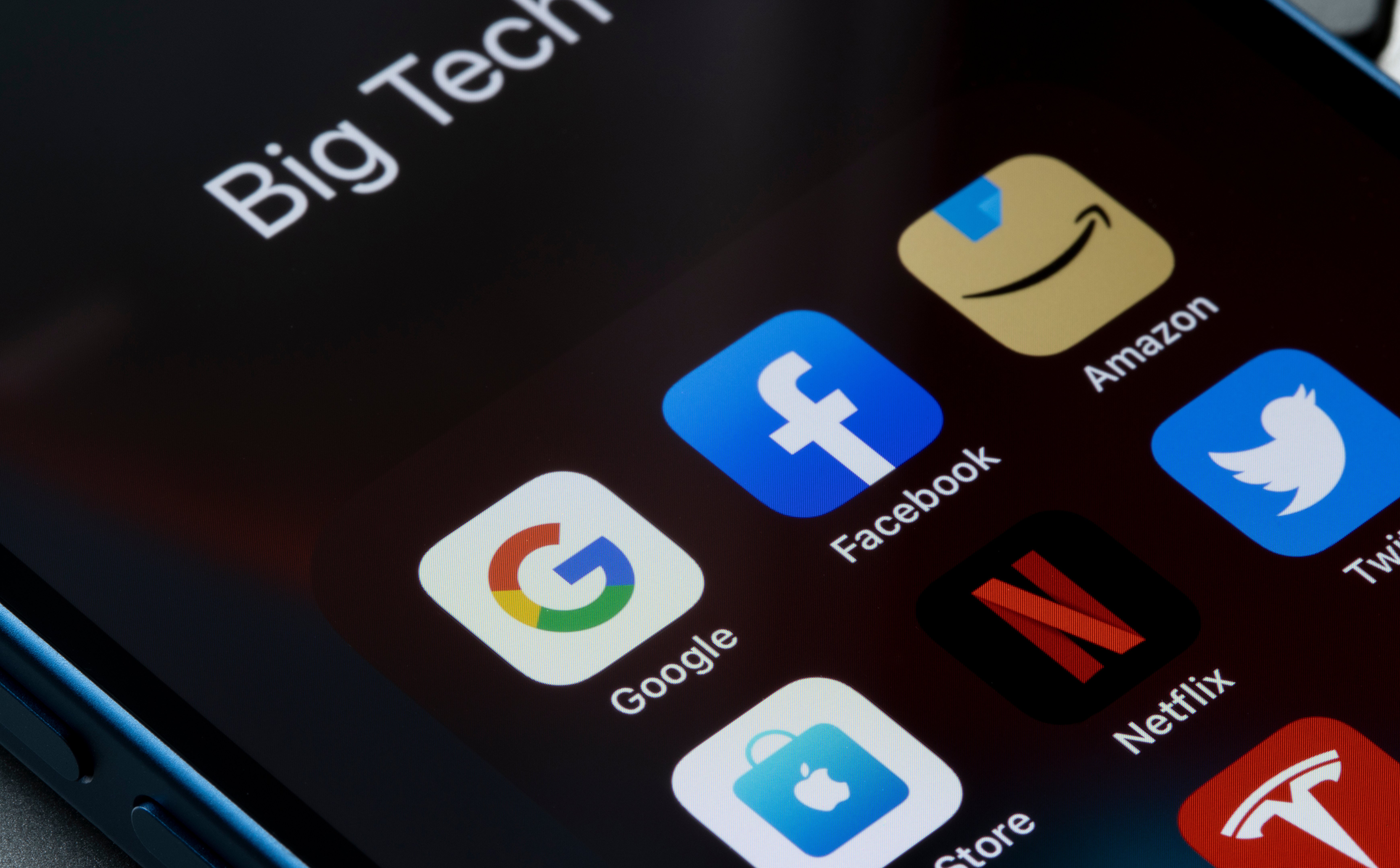 UE kapituluje przed big techami? Potężne ustępstwa w kluczowej dziedzinie