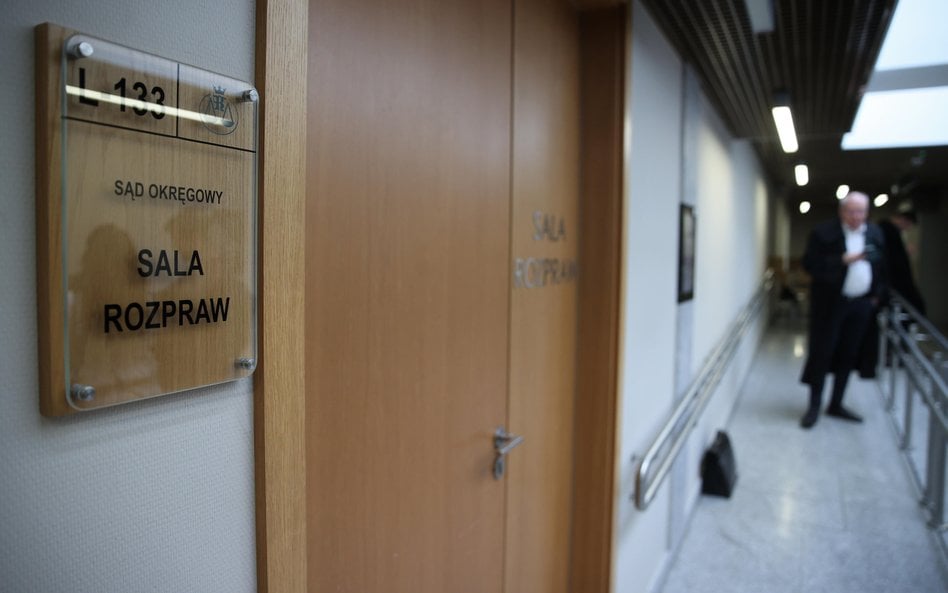 Sąd utajnia proces, obywatel nie zaskarży jego decyzji. Resort Adama Bodnara nie zmieni przepisów