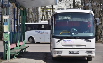 Autobusy firmy Mobilis na dworcu autobusowym w Mińsku Mazowieckim