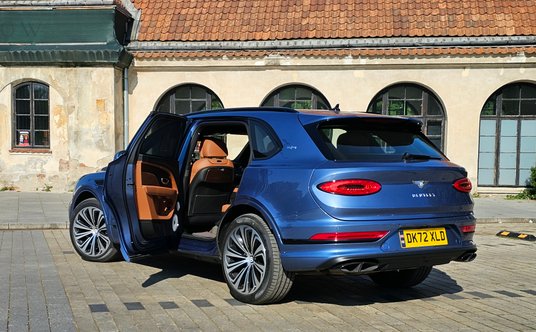 Bentley Bentayga EWB